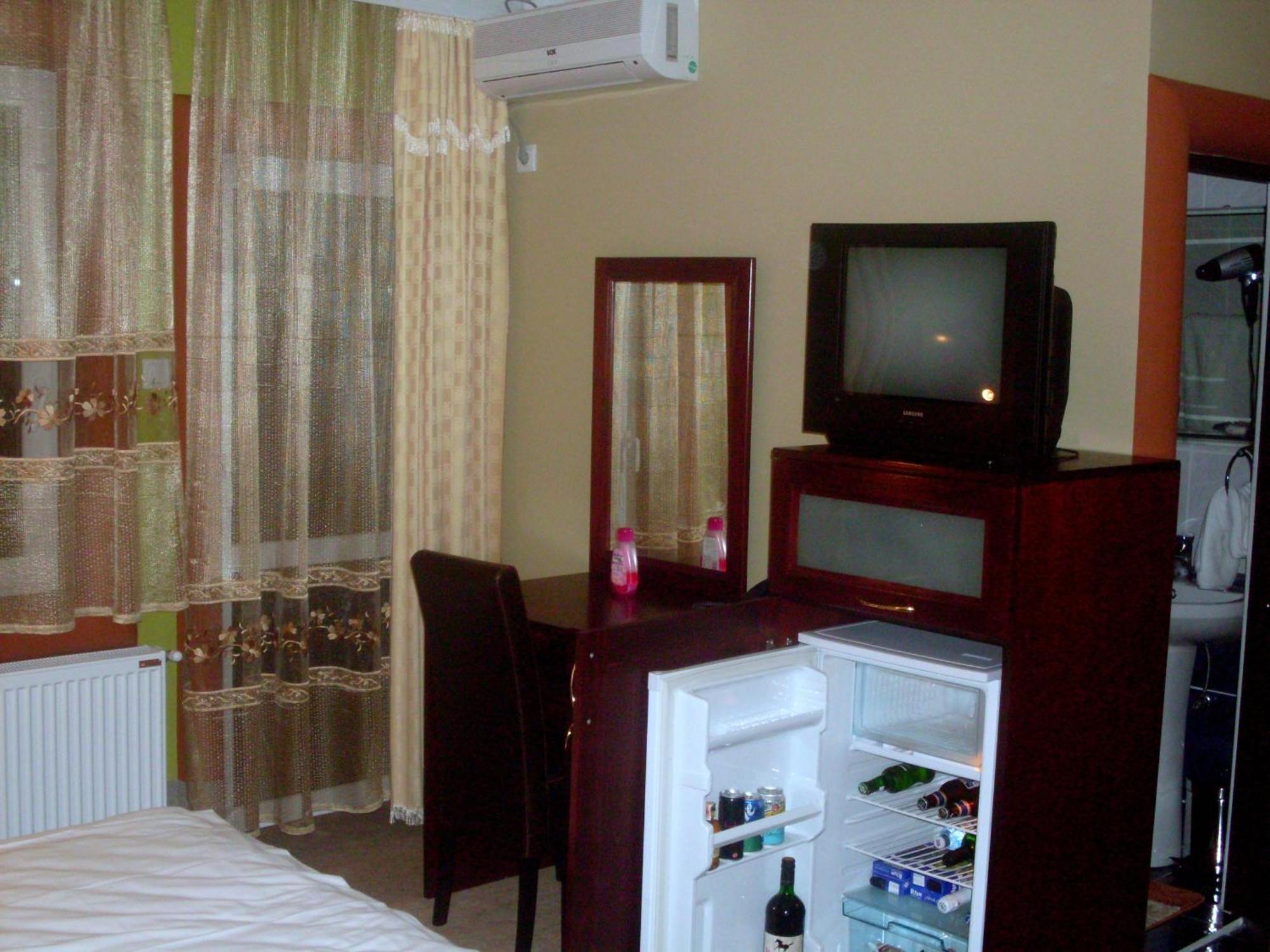 Hotel Vila Mitic Luxx Spa Centar เลสโควัซ ภายนอก รูปภาพ