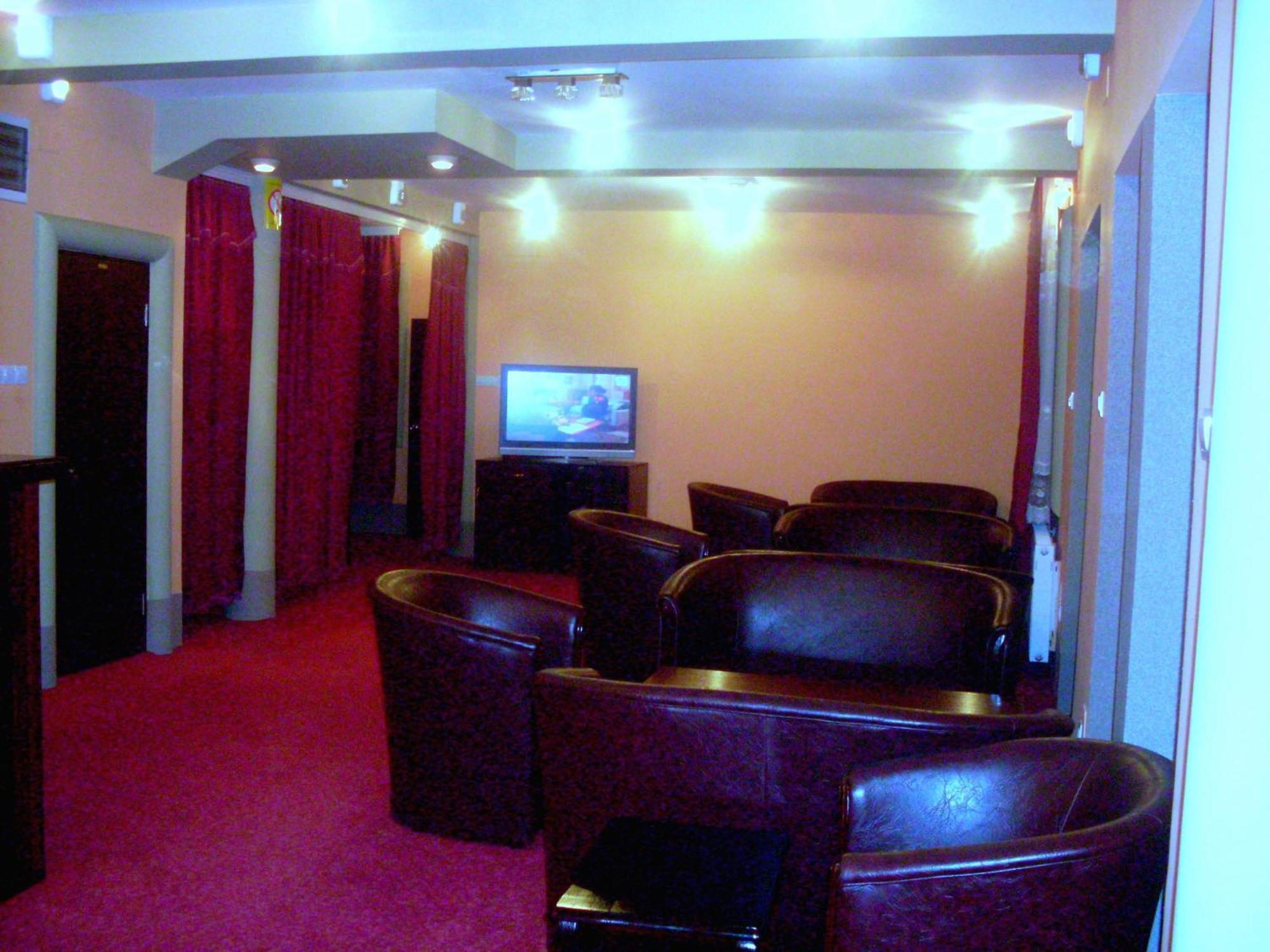 Hotel Vila Mitic Luxx Spa Centar เลสโควัซ ภายนอก รูปภาพ