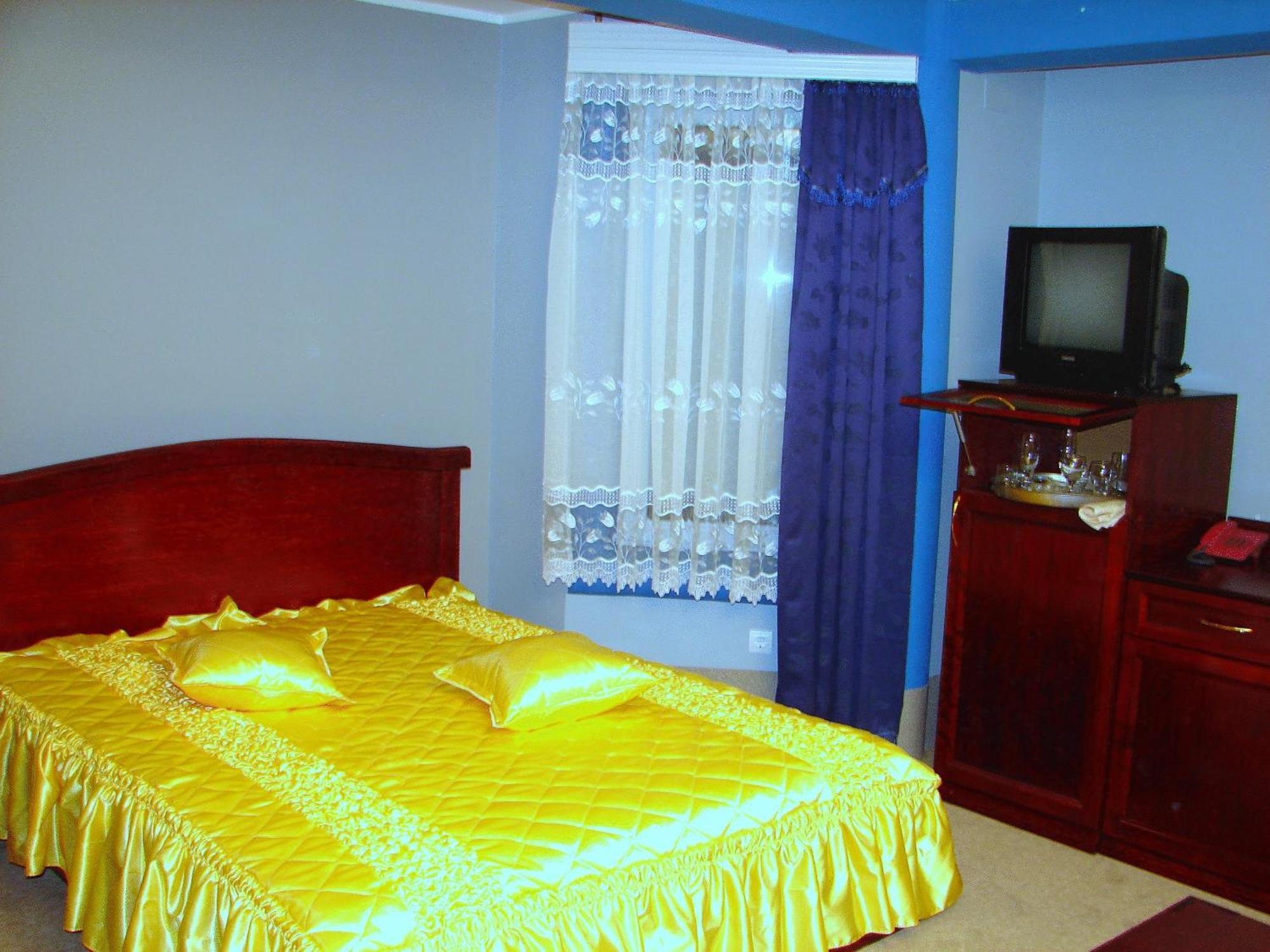 Hotel Vila Mitic Luxx Spa Centar เลสโควัซ ภายนอก รูปภาพ