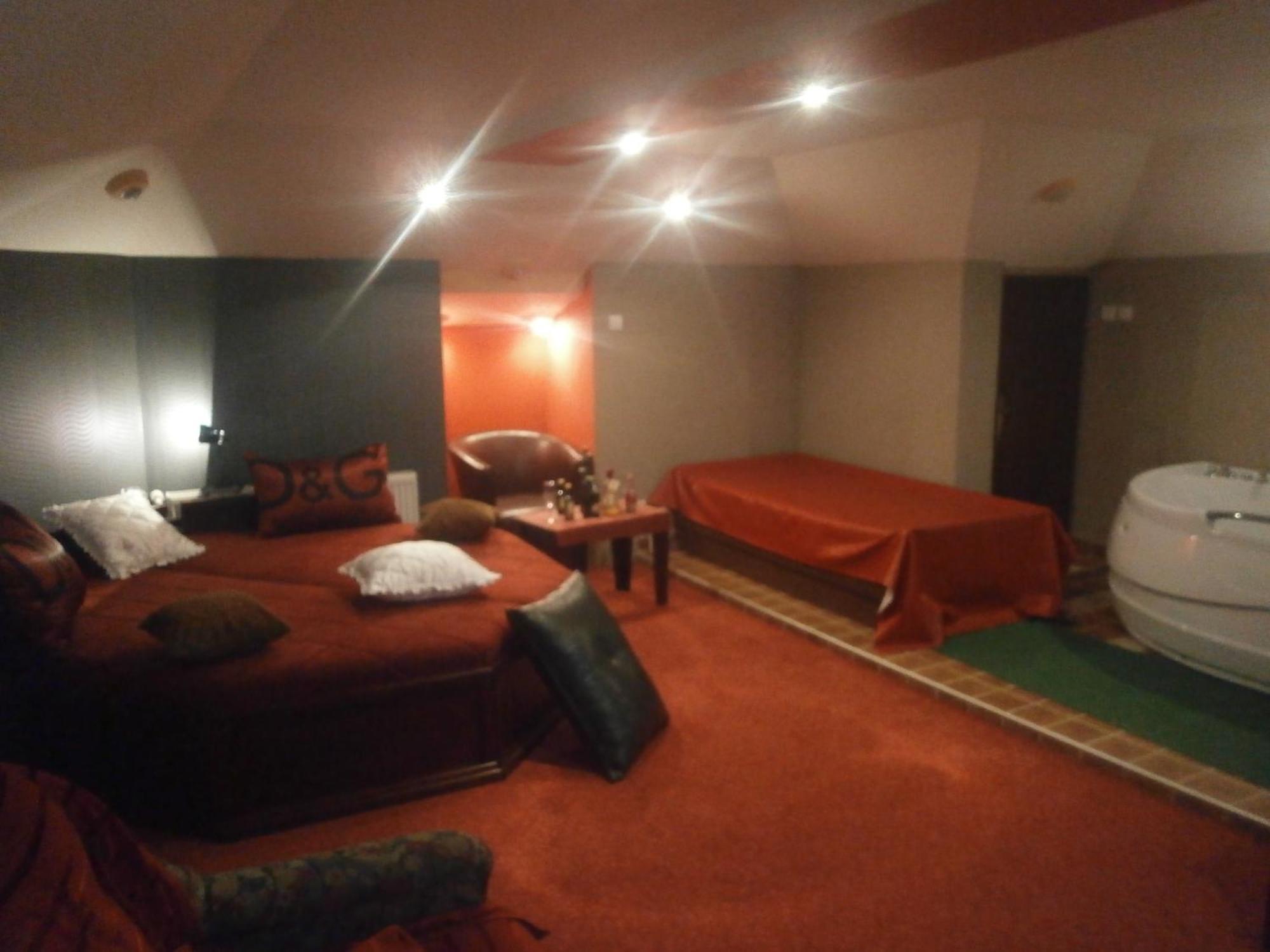 Hotel Vila Mitic Luxx Spa Centar เลสโควัซ ภายนอก รูปภาพ