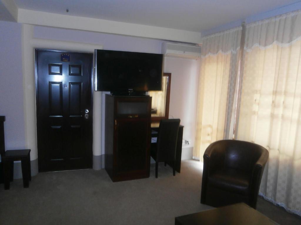 Hotel Vila Mitic Luxx Spa Centar เลสโควัซ ภายนอก รูปภาพ