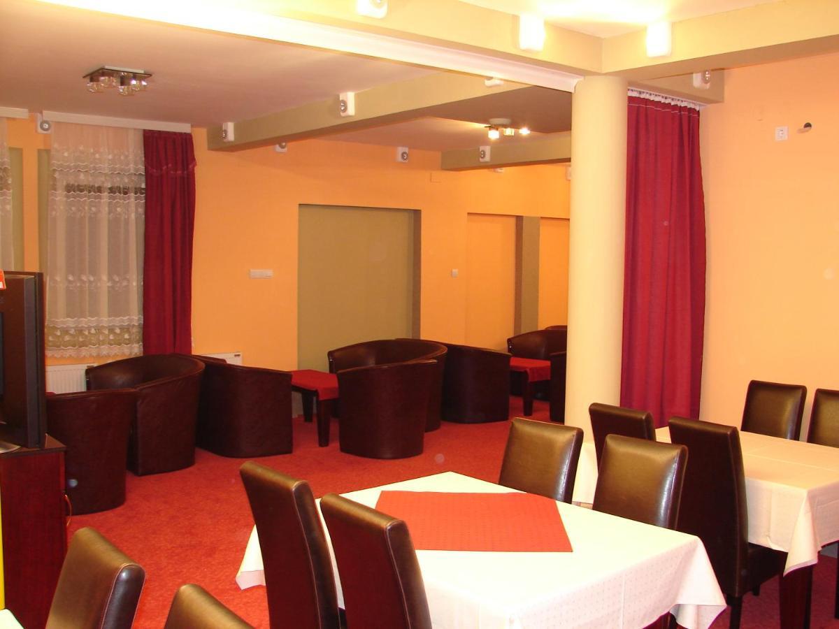 Hotel Vila Mitic Luxx Spa Centar เลสโควัซ ภายนอก รูปภาพ